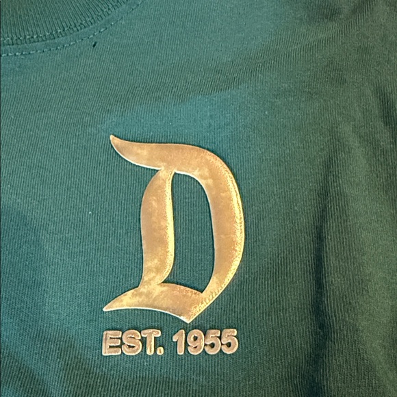 DISNEYLAND Resort Spirit Jersey Xmas - Picture 3 of 8